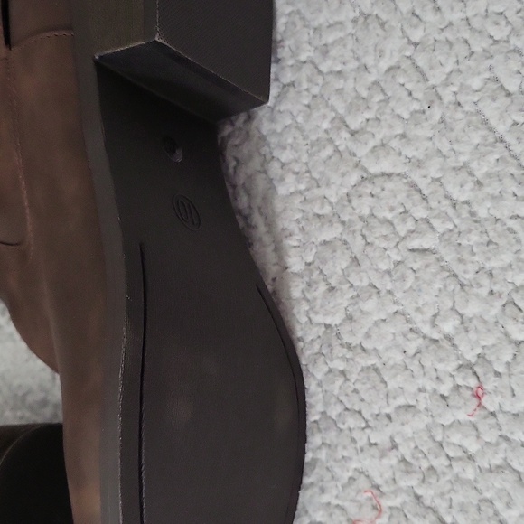NWOT Mid Calf Brown Women's Boots - Picture 5 of 7